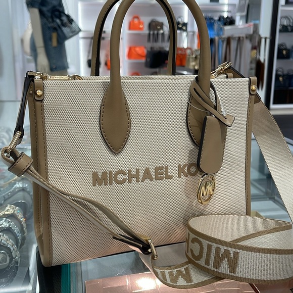 Michael Kors Mirella Small Shopper Top Zip Logo Crossbody XBODY Bag MK
Camel
NWT - Picture 1 of 16
